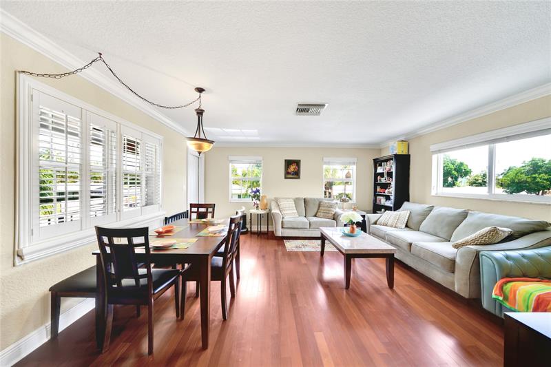 Image 4 of 30 For 2701 Middle River Dr  11