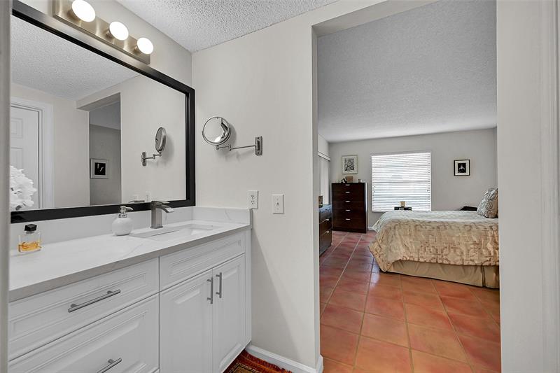 Image 25 of 43 For 415 Buttonwood Pl