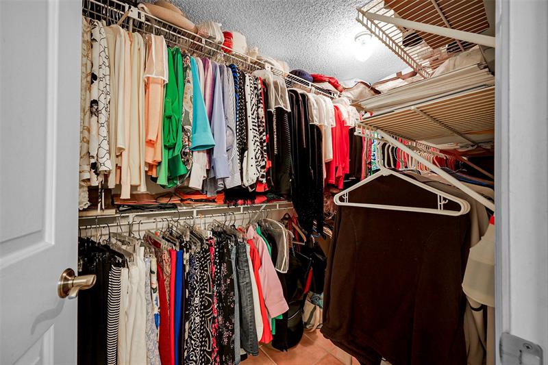 Image 26 of 43 For 415 Buttonwood Pl