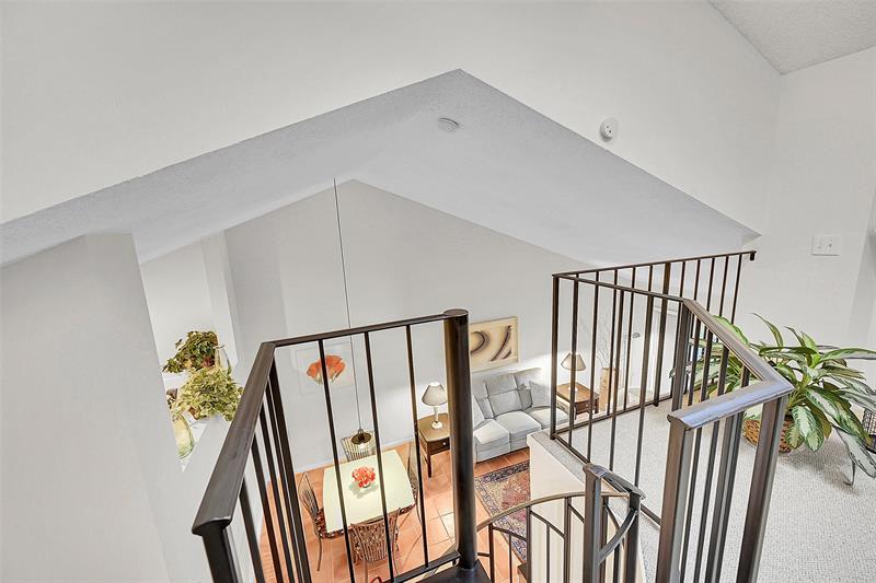 Image 34 of 43 For 415 Buttonwood Pl