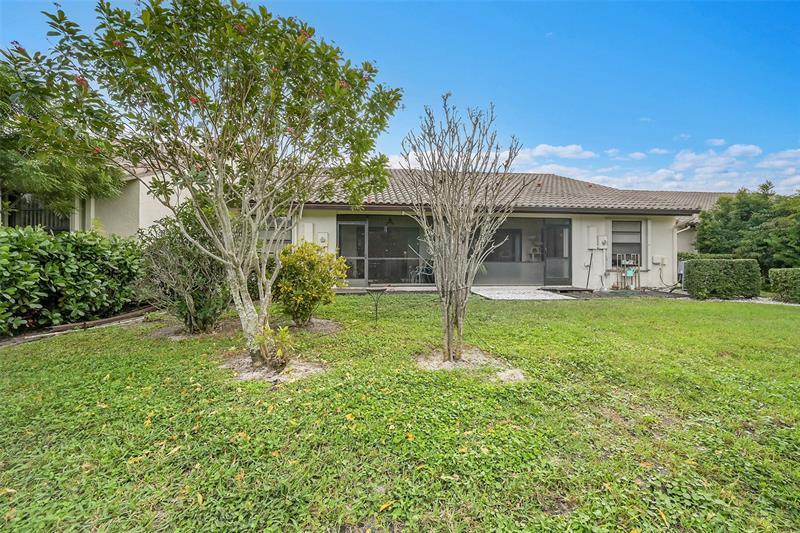 Image 38 of 43 For 415 Buttonwood Pl