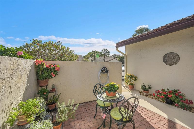 Image 6 of 43 For 415 Buttonwood Pl