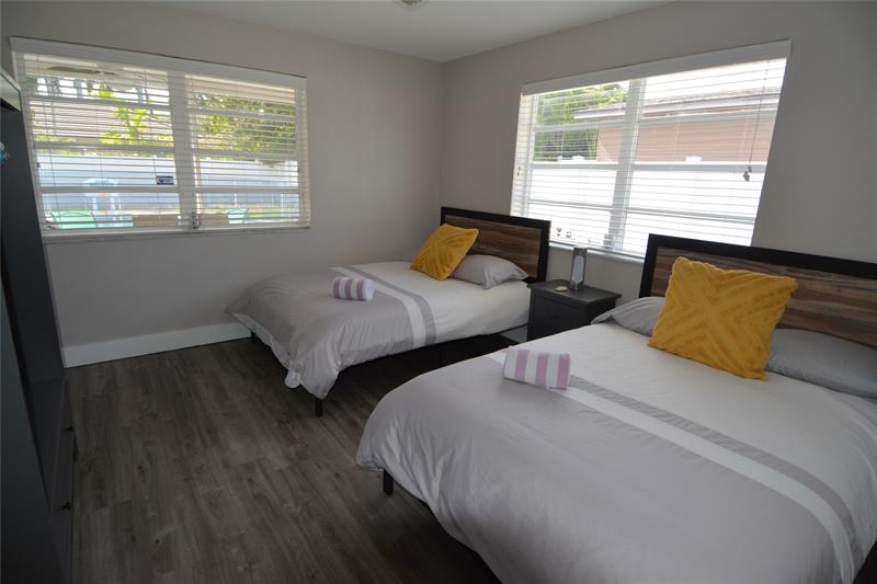 Image 11 of 23 For 3840 42nd Ter