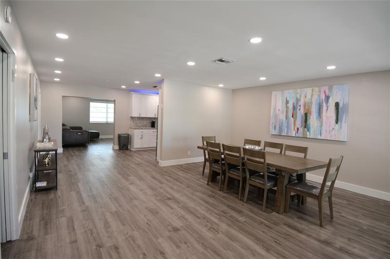 Image 3 of 23 For 3840 42nd Ter