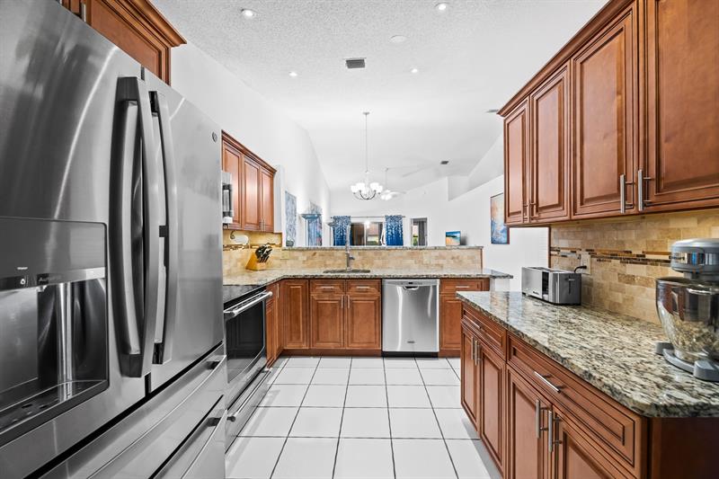 Image 11 of 24 For 6167 Nw 91st Avenue