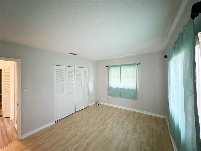 Image 20 of 26 For 9602 72nd St