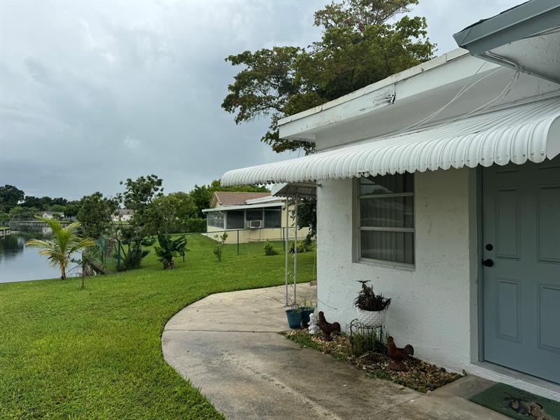 Image 25 of 26 For 9602 72nd St