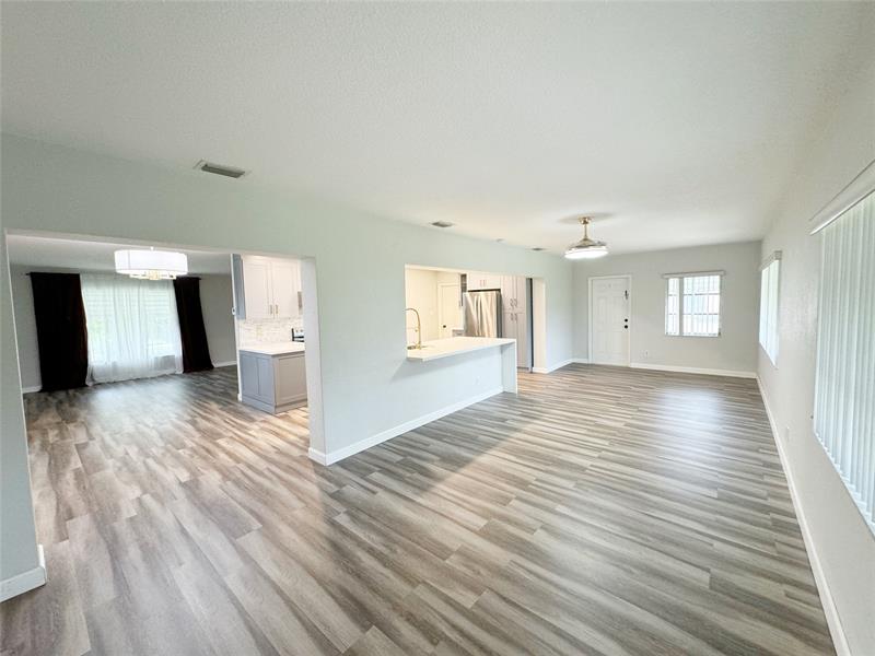 Image 8 of 26 For 9602 72nd St