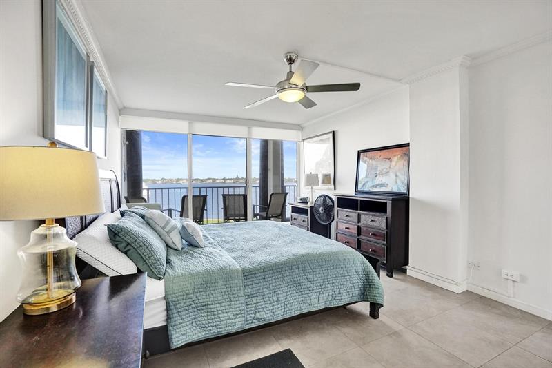 Image 20 of 36 For 132 Lakeshore Dr  317