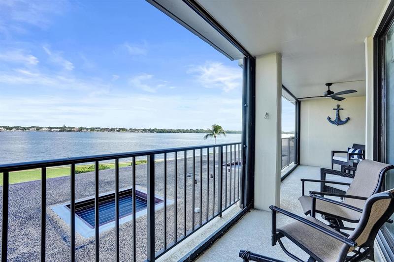 Image 24 of 36 For 132 Lakeshore Dr  317