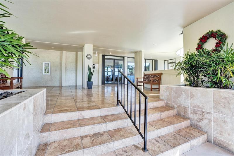 Image 30 of 36 For 132 Lakeshore Dr  317