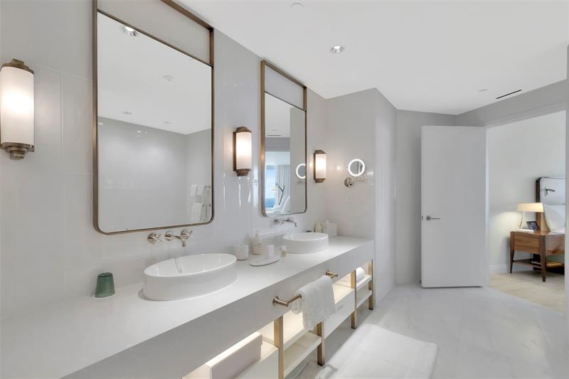 Image 20 of 53 For 525 Fort Lauderdale Beach Blvd  1404