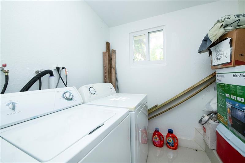 Image 16 of 17 For 3322 Mckinley St