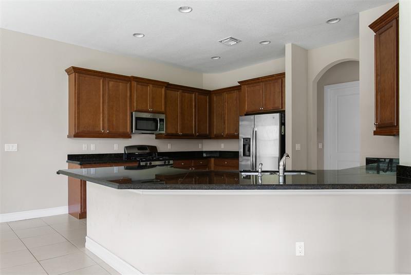 Image 14 of 39 For 3477 Westover Ct