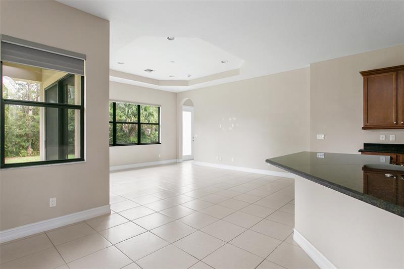 Image 17 of 39 For 3477 Westover Ct