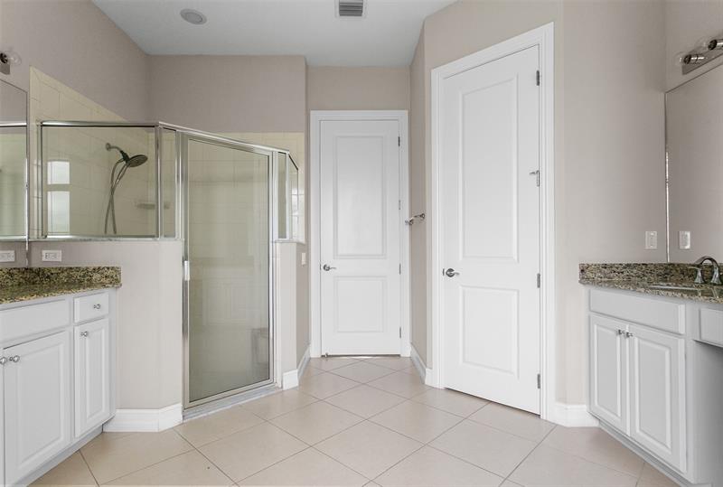 Image 19 of 39 For 3477 Westover Ct