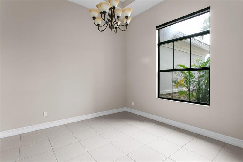 Image 30 of 39 For 3477 Westover Ct