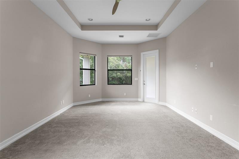 Image 32 of 39 For 3477 Westover Ct