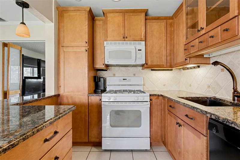 Image 9 of 24 For 6430 Harding St