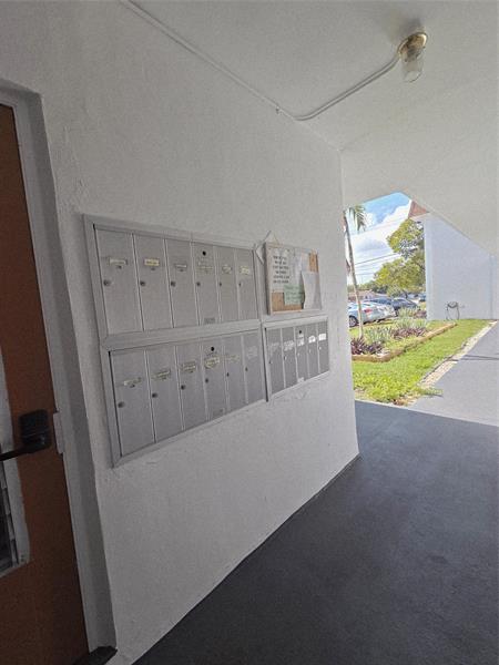 Image 5 of 29 For 1007 19th Ave  4