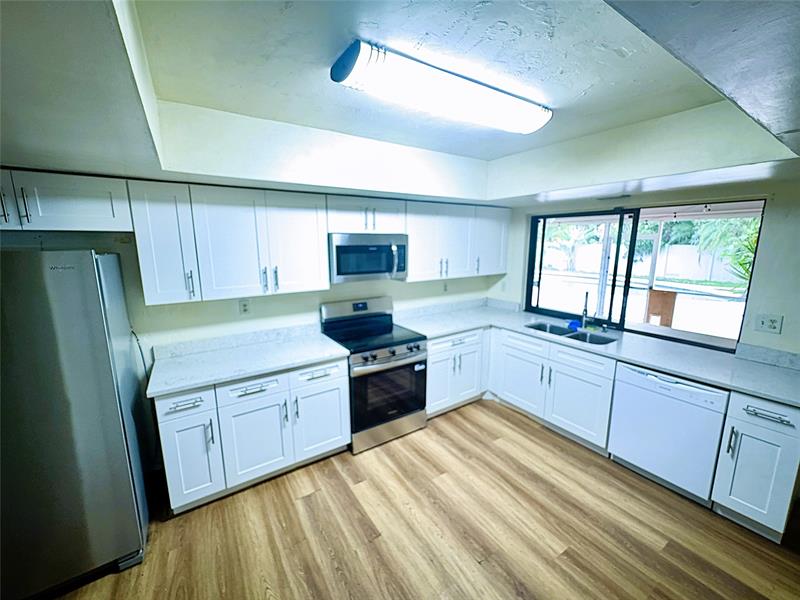 Image 4 of 29 For 7450 15th St