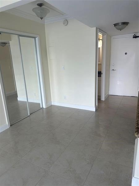 Image 8 of 15 For 2900 30th St  E2