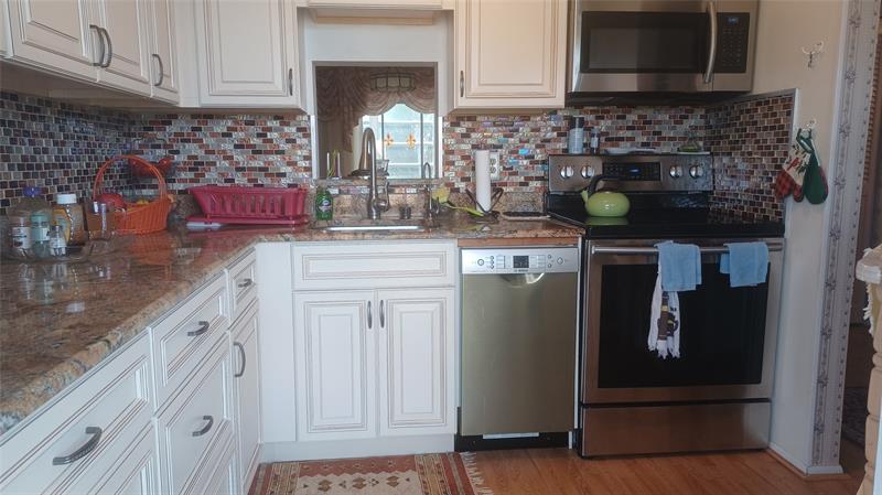 Image 6 of 9 For 2191 1st Court  202