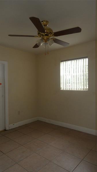 Image 10 of 37 For 700 70th Ave  700