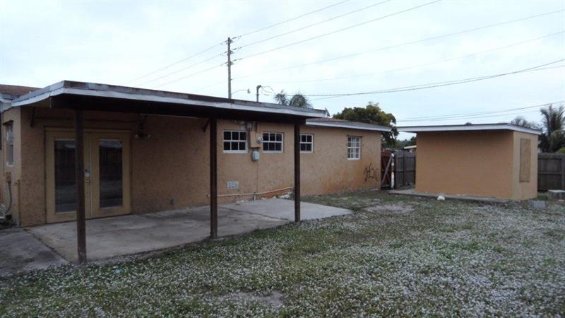 Image 13 of 37 For 700 70th Ave  700