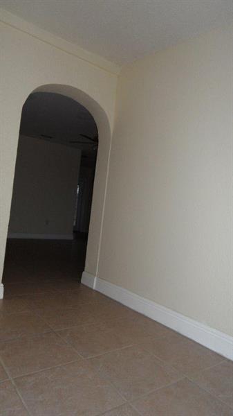 Image 17 of 37 For 700 70th Ave  700