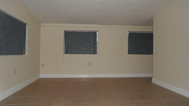 Image 23 of 37 For 700 70th Ave  700