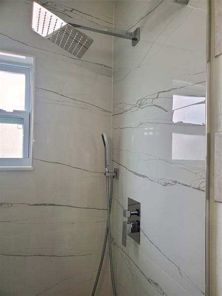 Image 15 of 26 For 5300 Washington St  114c