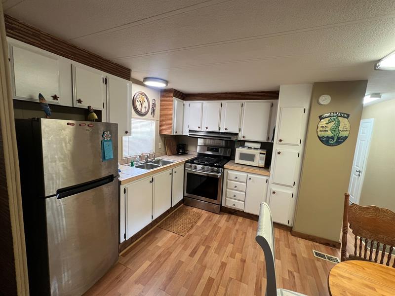 Image 24 of 35 For 10885 Federal Hwy