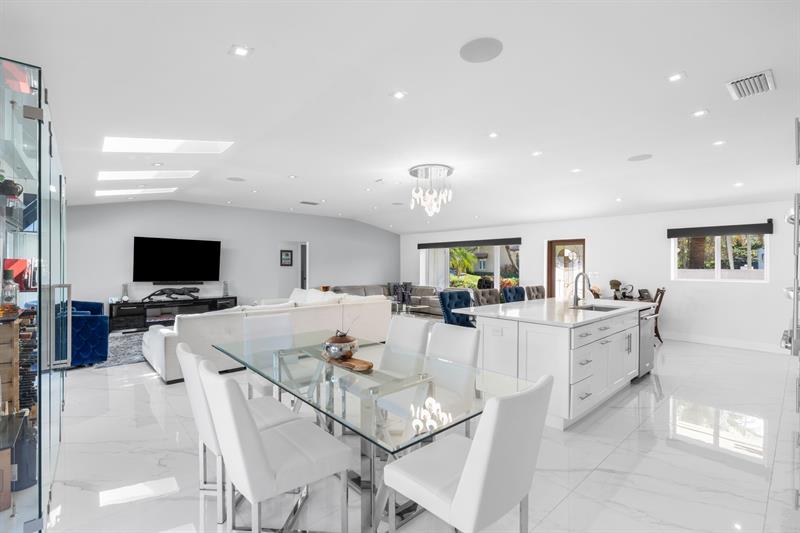 Image 13 of 44 For 2813 29th St