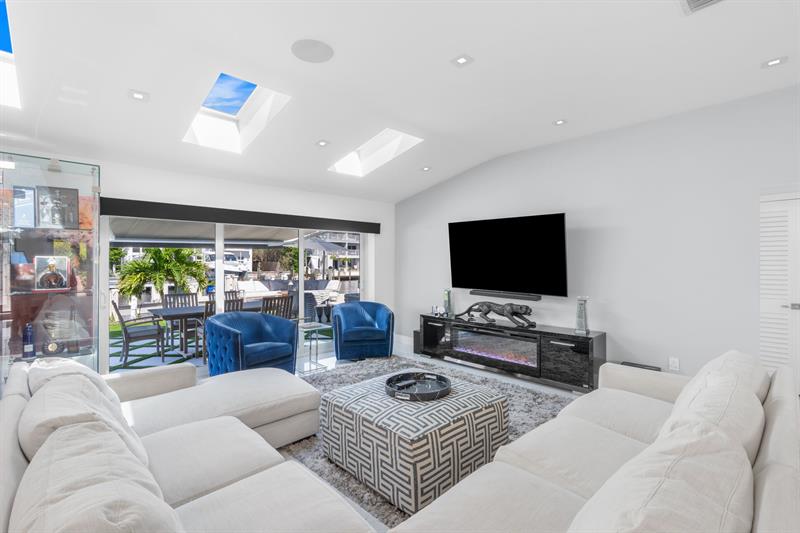 Image 14 of 44 For 2813 29th St