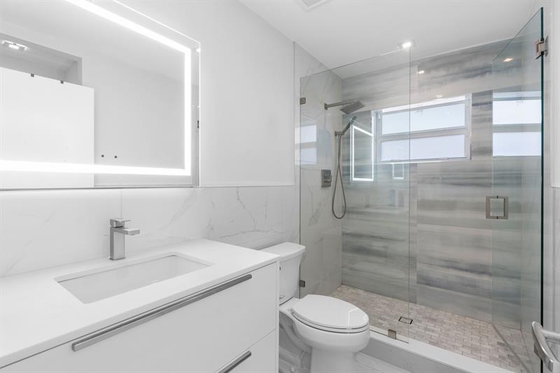 Image 19 of 44 For 2813 29th St