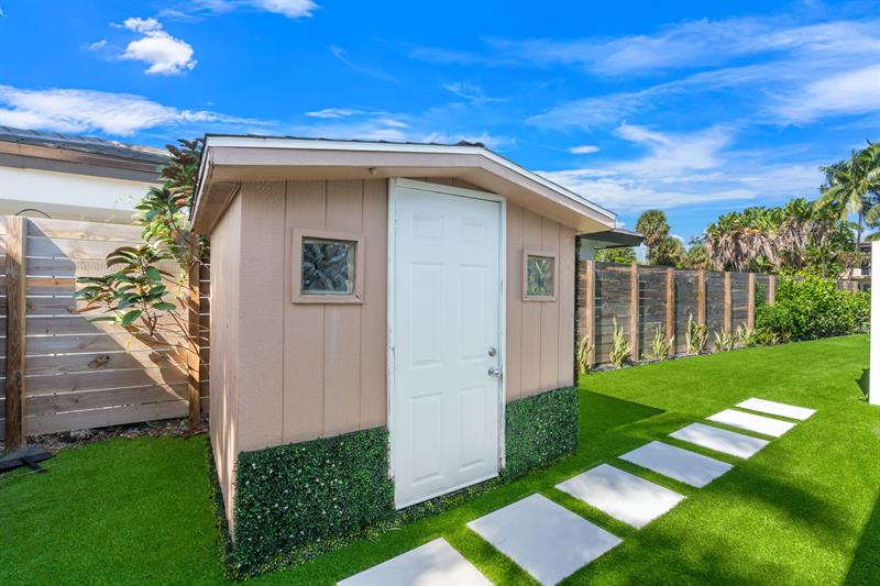 Image 37 of 44 For 2813 29th St