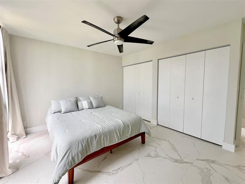 Image 13 of 31 For 16919 Bay Rd  911