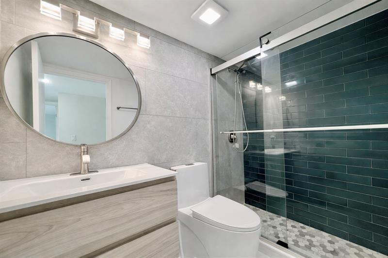 Image 19 of 31 For 16919 Bay Rd  911