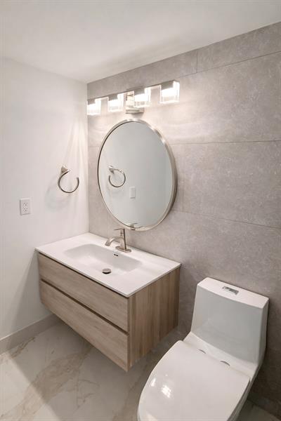 Image 20 of 31 For 16919 Bay Rd  911