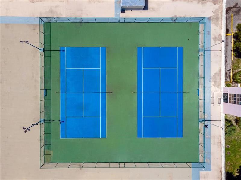 Image 22 of 31 For 16919 Bay Rd  911