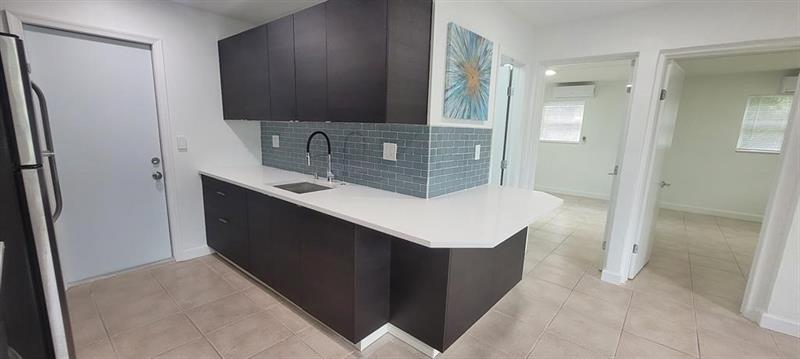 Image 2 of 19 For 905 16th Ave  2