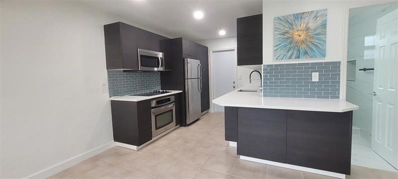 Image 3 of 19 For 905 16th Ave  2