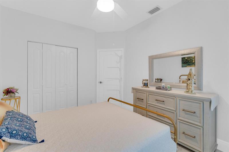 Image 26 of 39 For 4112 58th Dr