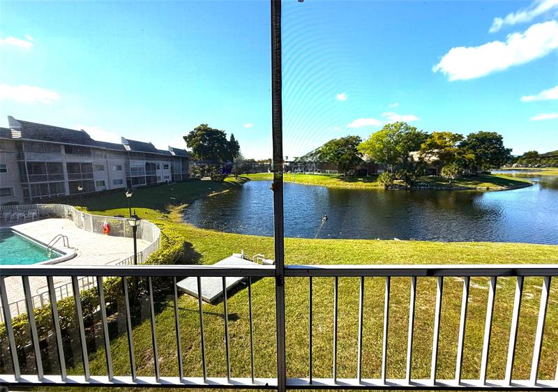 Image 3 of 18 For 2850 Forest Hills Blvd  214