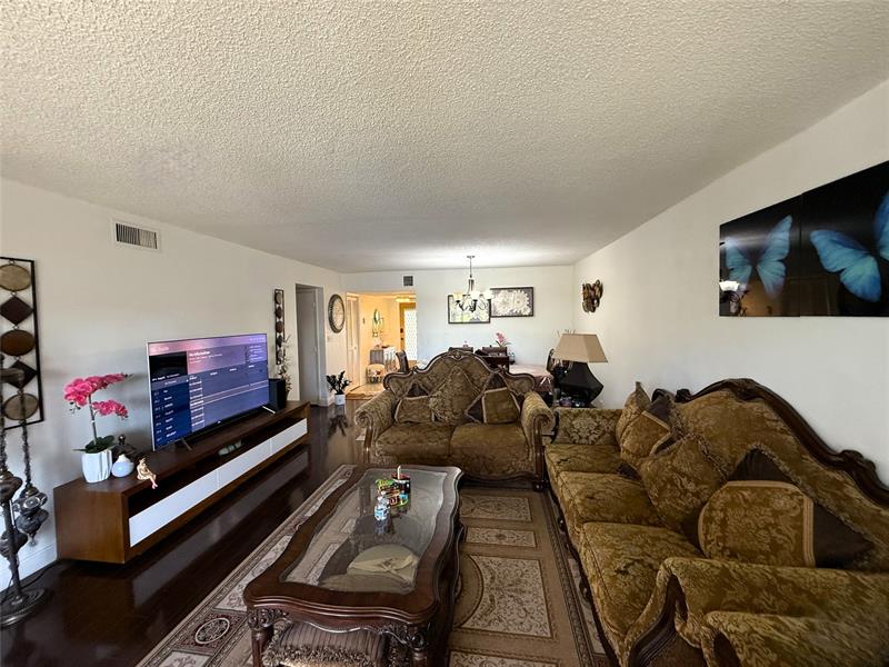 Image 7 of 18 For 2850 Forest Hills Blvd  214