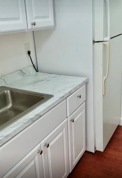 Image 11 of 16 For 2309 Federal Hwy  13