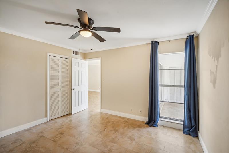 Image 15 of 30 For 3040 16th Ave  402