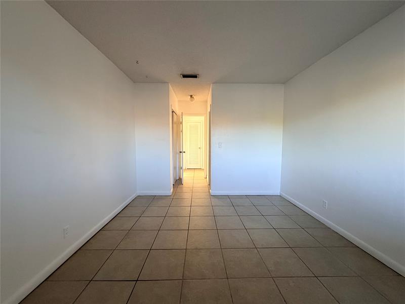 Image 10 of 21 For 600 Luna Ct 24