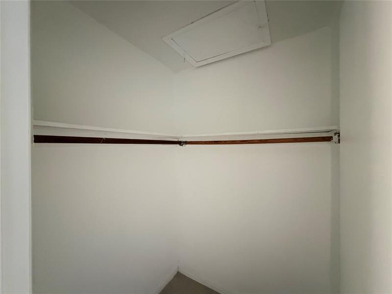 Image 12 of 21 For 600 Luna Ct 24